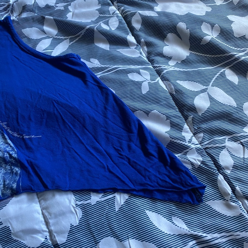Hanging Blouse - Picture 3 of 8